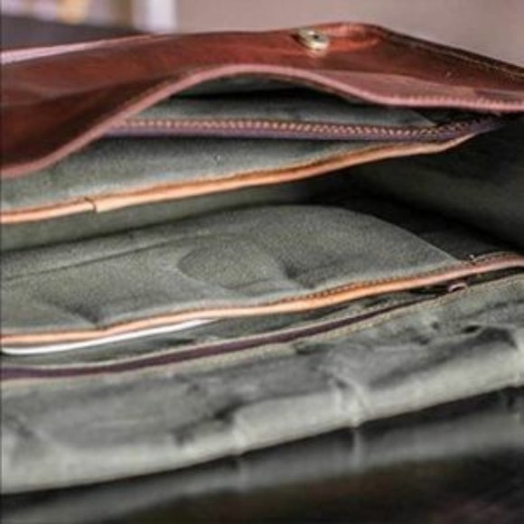 🎉HP🎉NEW Extra Large Vintage Leather Messenger/Crossbody Bag​ - Picture 12 of 13